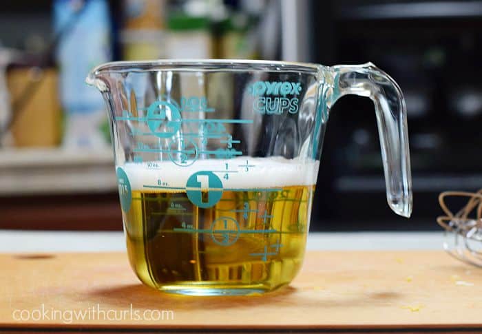 Cheese Fondue with Beer lager cookingwithcurls.com